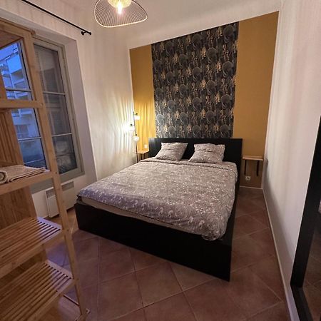 Villarey Home - Central Apartment In Мантон Екстер'єр фото