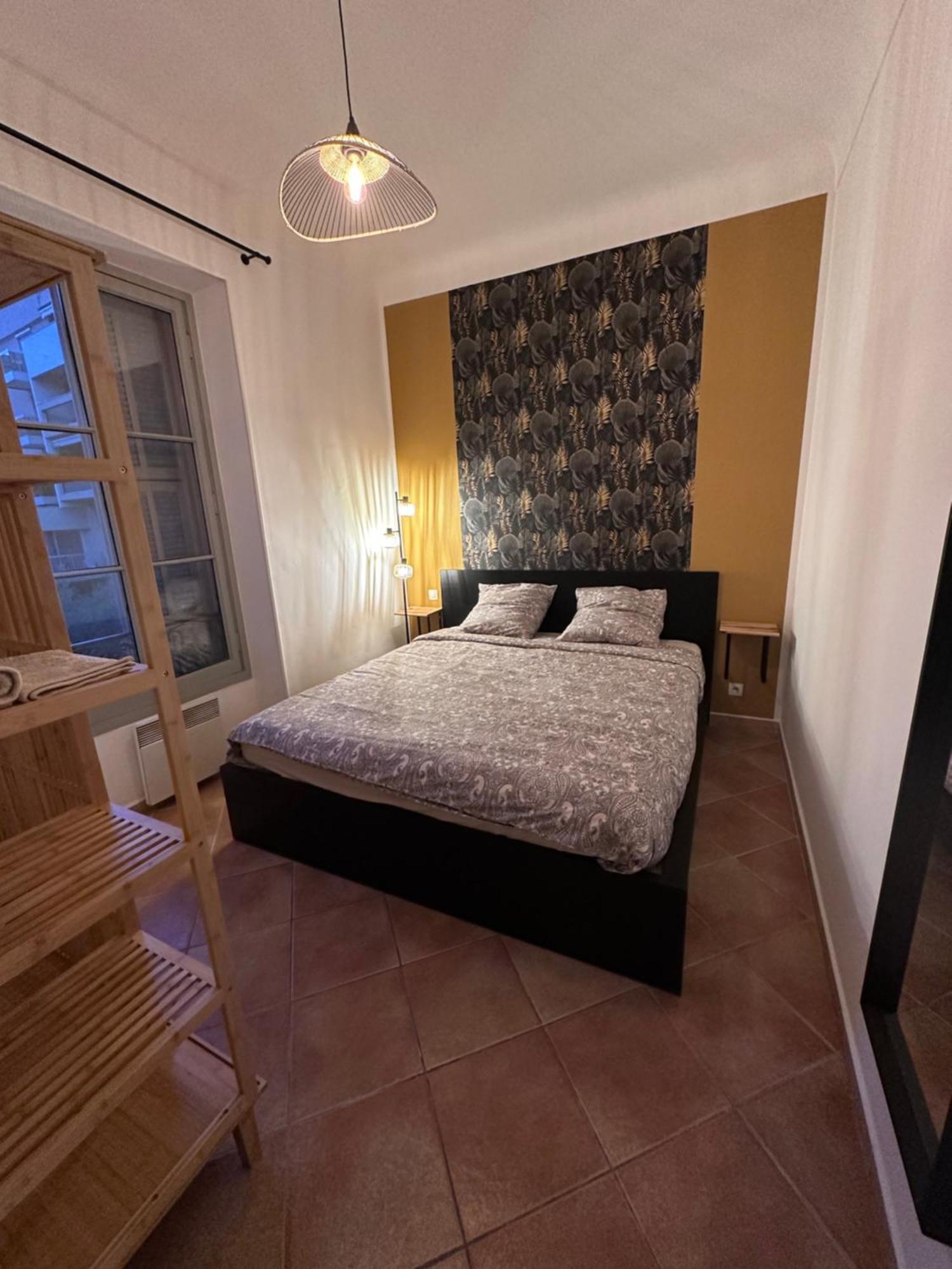 Villarey Home - Central Apartment In Мантон Екстер'єр фото