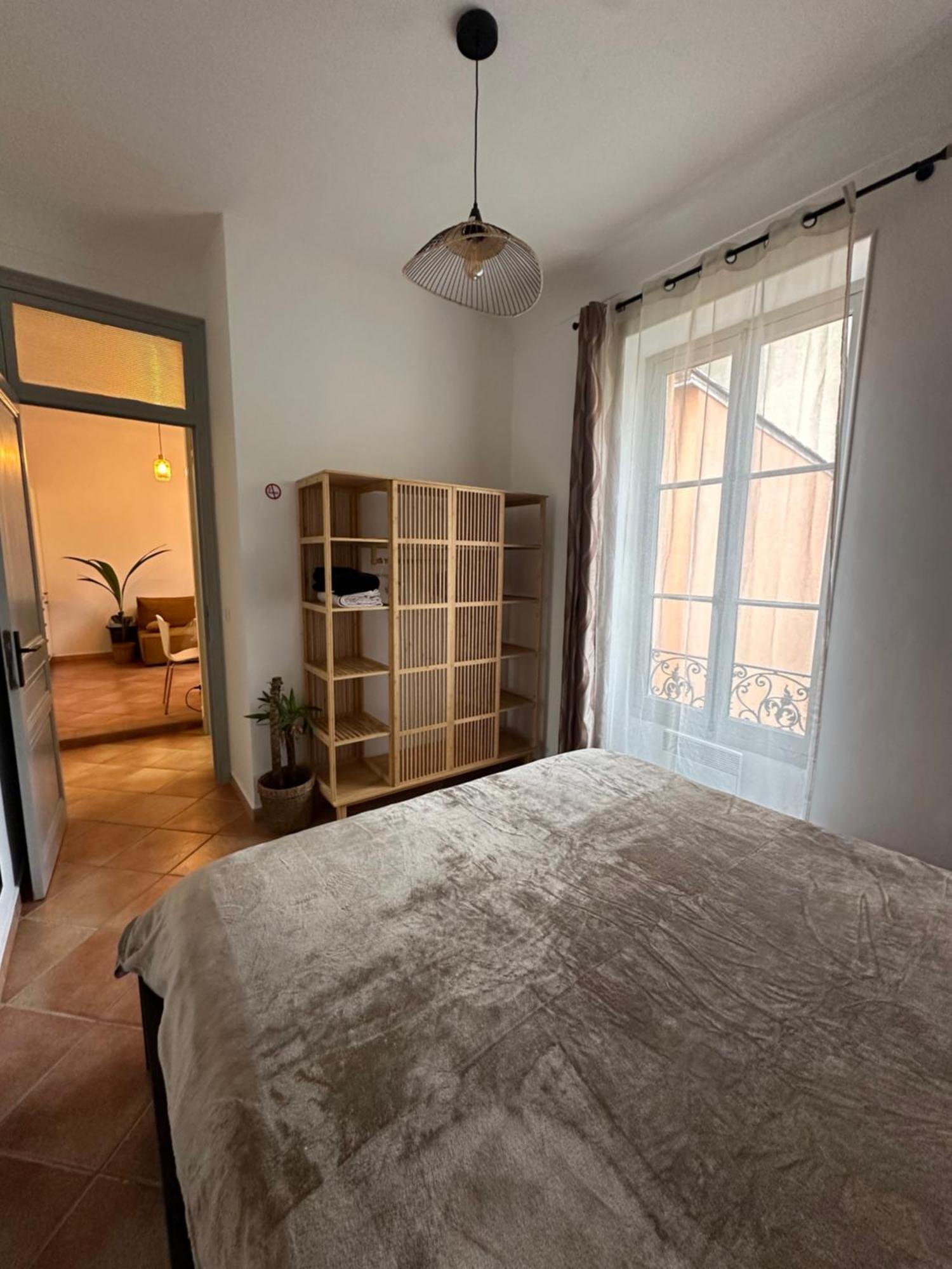 Villarey Home - Central Apartment In Мантон Екстер'єр фото